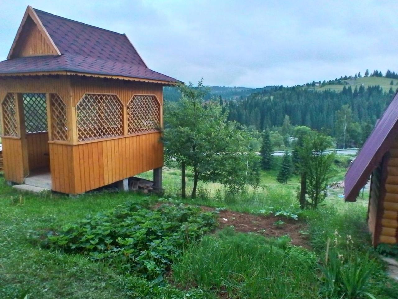 Hotel Marichka Yablunytsya Esterno foto